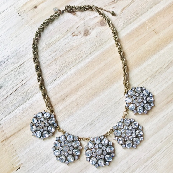LOFT Jewelry - 🎁 3 for $25 🎁 LOFT Crystal Statement Necklace